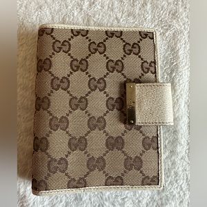 Gucci classic monogram agenda